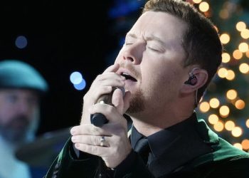 Scotty McCreery almost missed his son’s birth: “Luckily got back just in time”