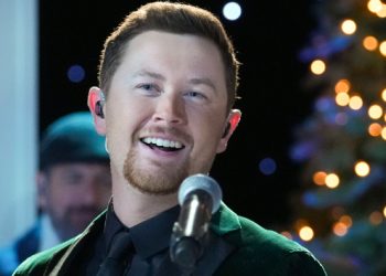 The line Scotty McCreery’s wife loves in “It Matters to Her”