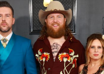 Meet the Brothers Osborne twins: Arthur & Maybelle have arrived