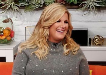 Beat the heat with Trisha Yearwood’s Sweet Tea cocktail