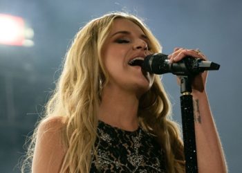 Kelsea Ballerini says singing “Penthouse” to fans has been a “guttural moment”