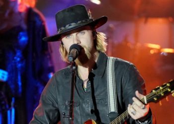 Jackson Dean, Josh Ross cover Johnny Cash + Bob Dylan’s “Girl from the North Country”