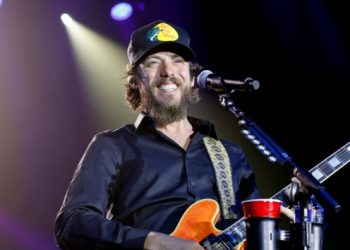 Chris Janson shares how Lee Brice’s dad offered him a helping hand