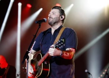 Chris Young teases new song “coming soon”