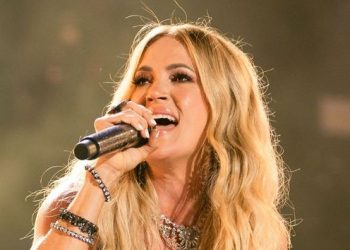 Carrie Underwood kicks off first night of 2023 Vegas residency: “We’re back, baby!”