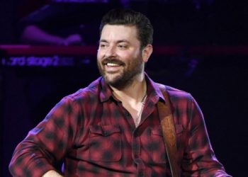Chris Young drops hints about upcoming album