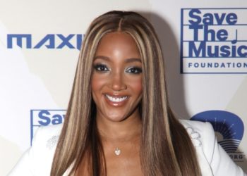 Mickey Guyton announces surprise duet with Kane Brown