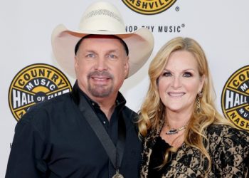 Garth Brooks + Trisha Yearwood share their “secret to a happy marriage”