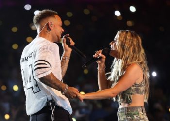 Kane Brown and wife Katelyn drop live version of “Thank God”