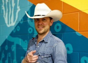 Justin Moore shares kids’ back-to-school photos
