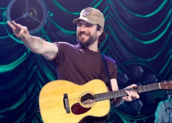 Sam Hunt previews heartfelt new song