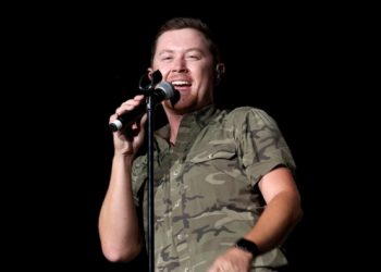 Scotty McCreery announces new song, “Cabin In A Solo”
