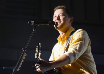 Scotty McCreery teases rootsy new song