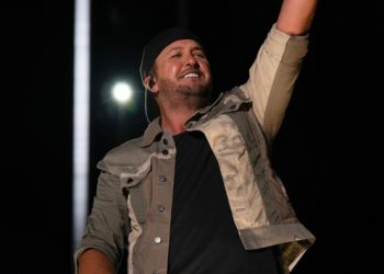 Luke Bryan loves the challenge of winning fans over at Vegas