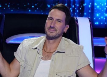 Russell Dickerson shares clip of son “deadlifting his body weight”