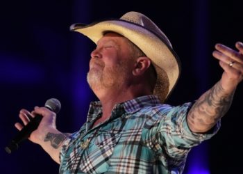 Tracy Lawrence salutes America’s heroes with new beef jerky