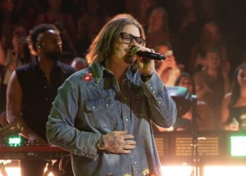 HARDY shows off new Joe Diffie-inspired look