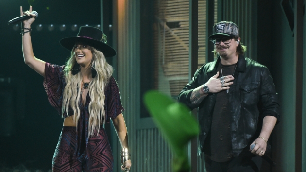 Lainey Wilson surprises HARDY with end-of-tour gift