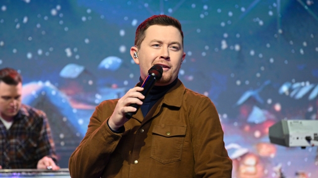 Scotty McCreery gets festive with “Feel Like the Holidays” on ‘GMA’