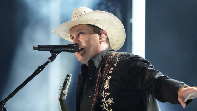 Jon Pardi + wife Summer about to welcome baby #2