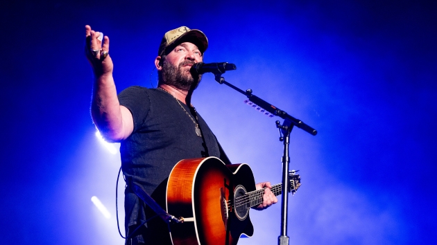 Lee Brice is going acoustic in 2025