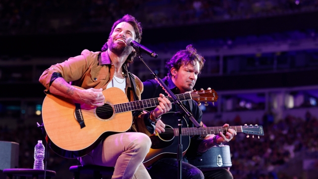 Parmalee plots winter 2025 tour with Avery Anna