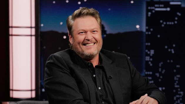 Blake Shelton talks concert pet peeves, Rome vacation + Texas on Jimmy Kimmel Live!
