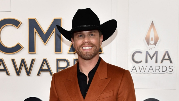 Dustin Lynch announces Vegas club residency