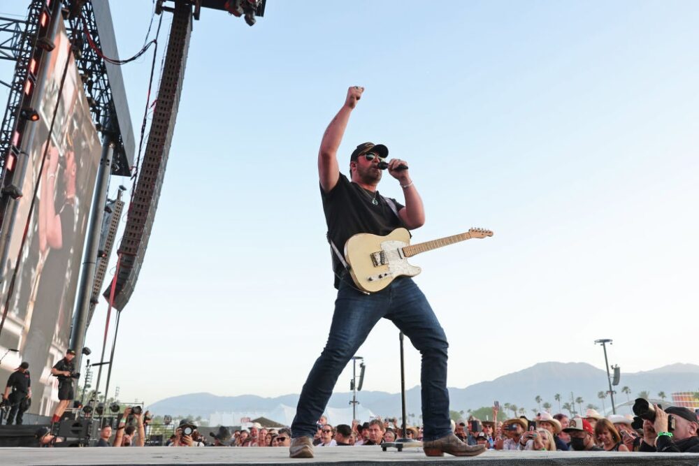 Lee Brice’s Life Without Social Media
