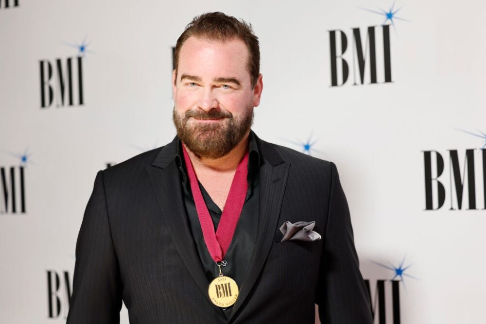 Get Up Close and Personal with Lee Brice on Backstage Country