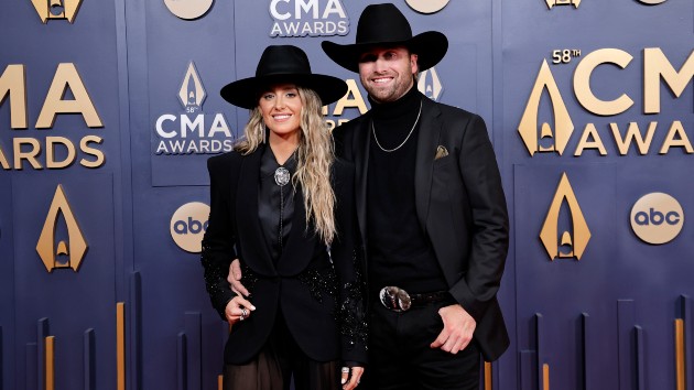 It wont be Bell Bottom Country for Lainey Wilson on her wedding day