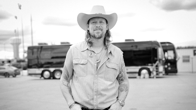 Brian Kelley spreads his Sunshine State of Mind on tour