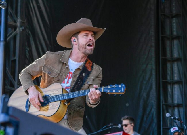 The Art of Picking a Hit: Dustin Lynch Tells All